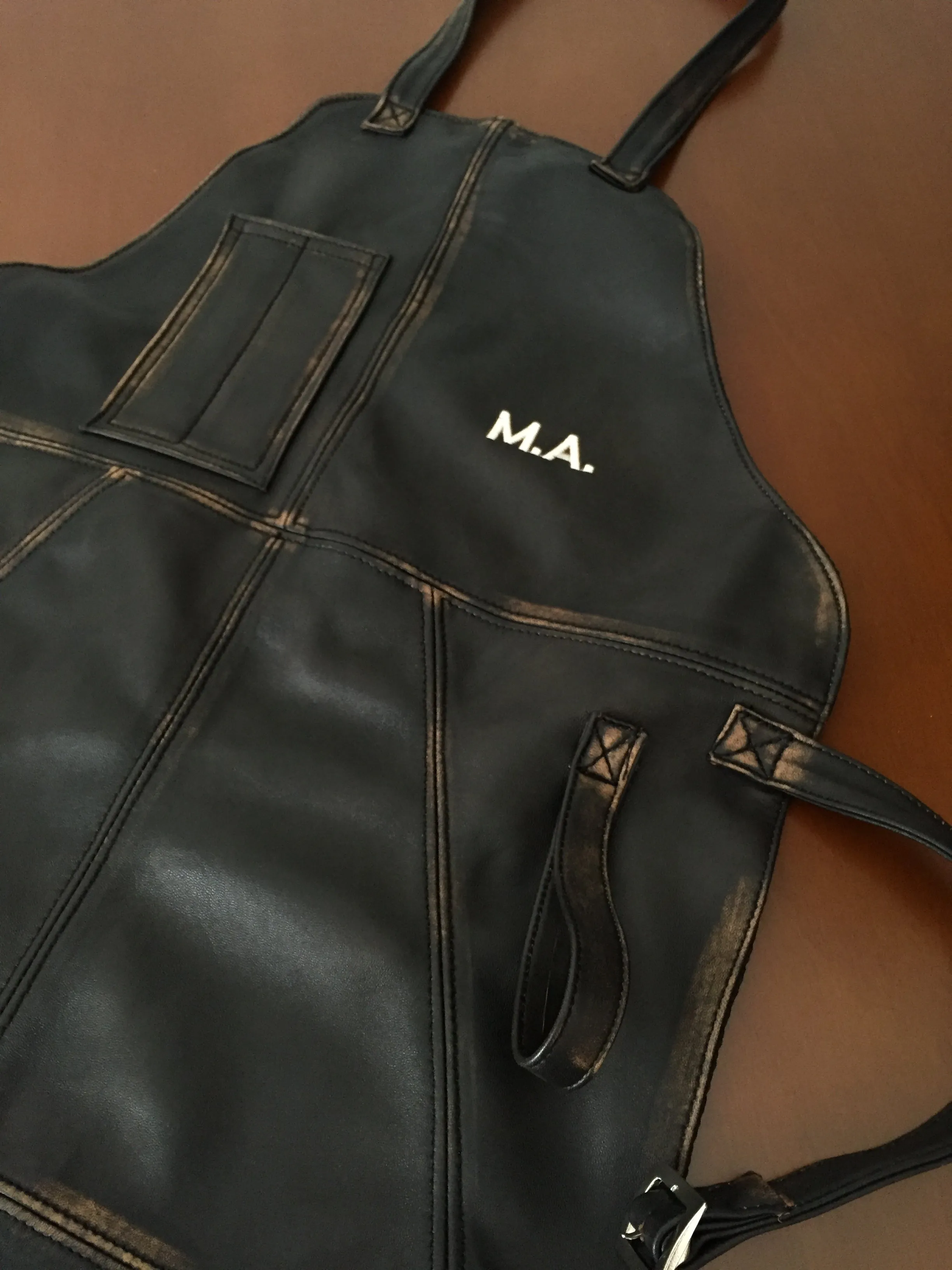 10W1UP Leather Apron Distressed Brown - Custom-Made Personalized Name Initials