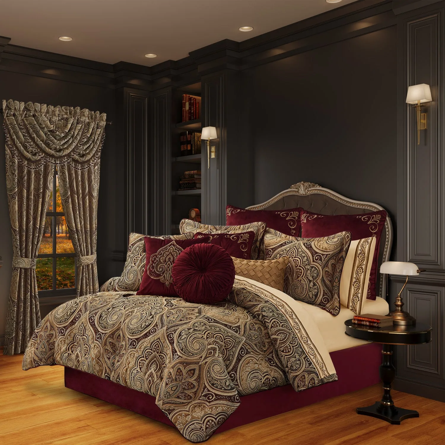 Bordeaux Comforter Set