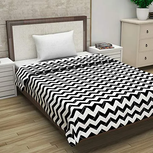 Divine Casa 110 GSM Quilted Duvets Single Bed Comforters Blanket for Winter, Black & White