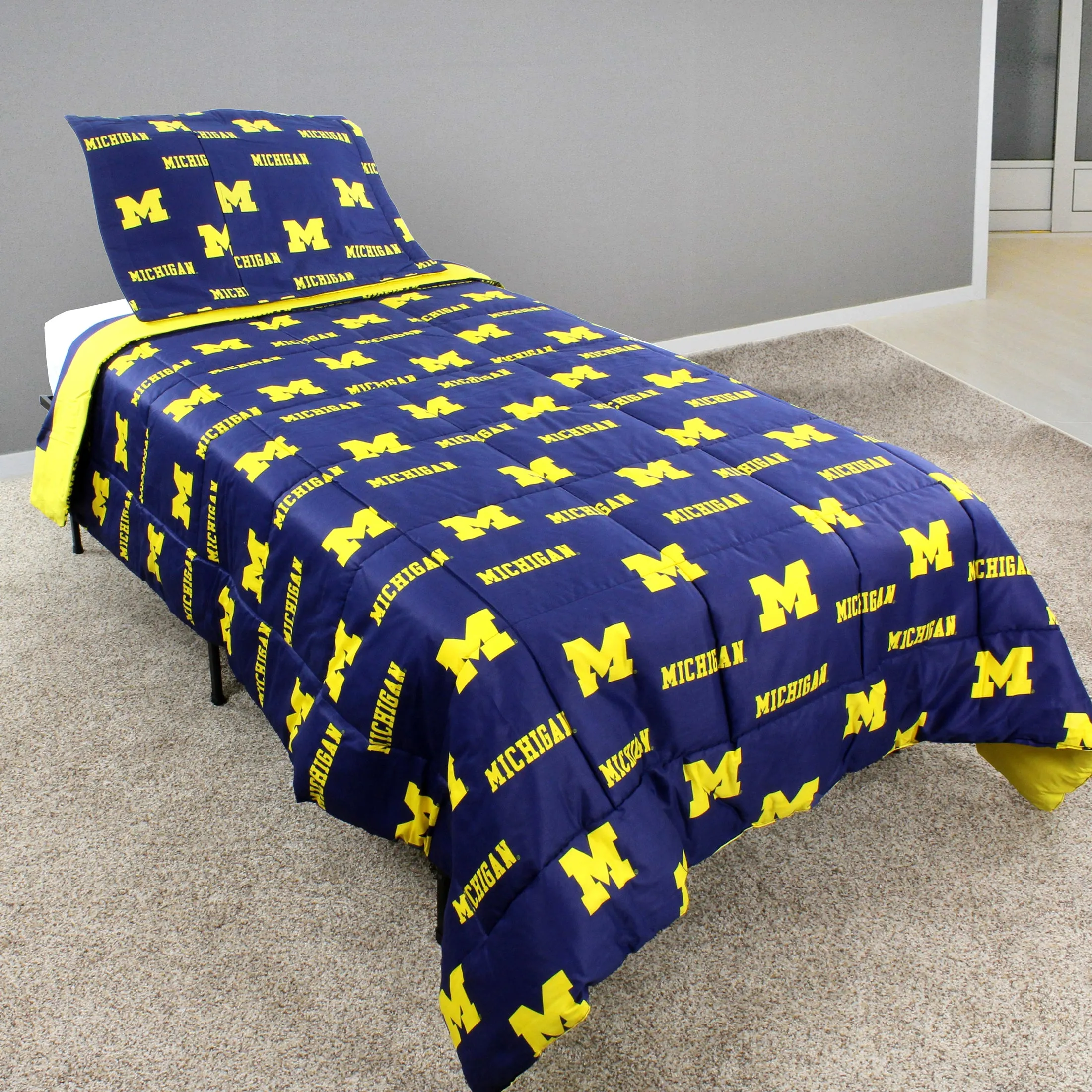 Michigan Wolverines Reversible Cotton Comforter Set