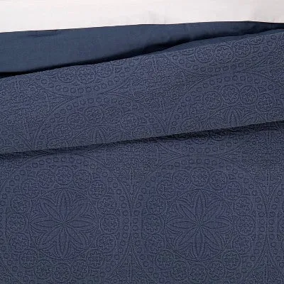 New - Full/Queen Matelasse Medallion Comforter & Sham Set Washed Indigo - Threshold