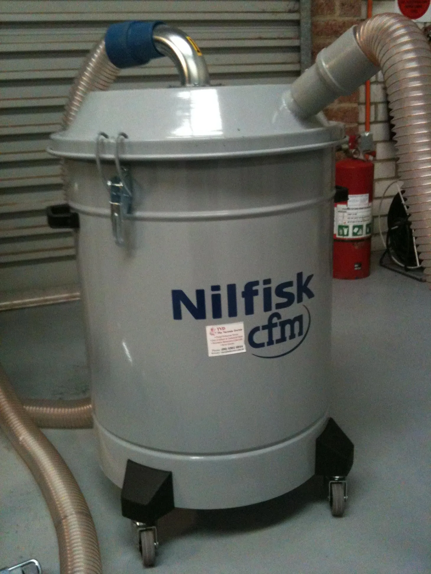 NilfiskCFM 50 Litre Painted Separator Complete With Lid On Wheels For Quantities Of Fine Dust