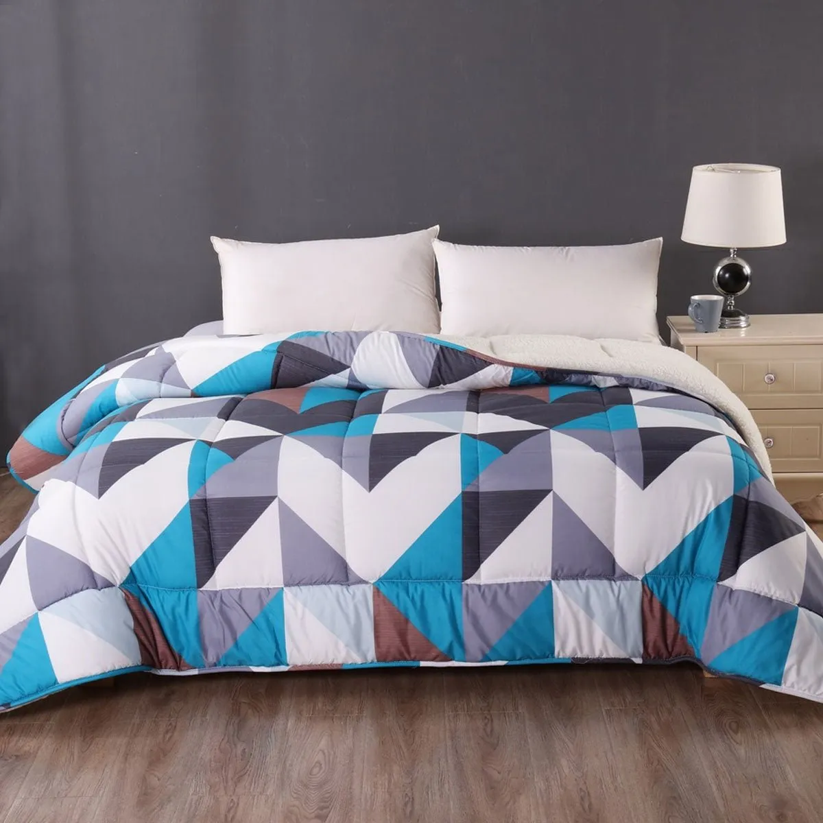 Parallelogram 1 Pc Printed Sherpa Comforter King