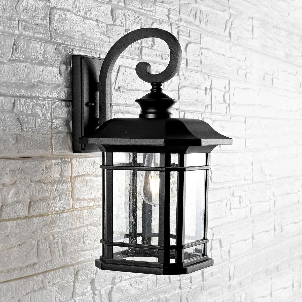 Safavieh Cendra Outdoor Wall Lantern, PLT4011