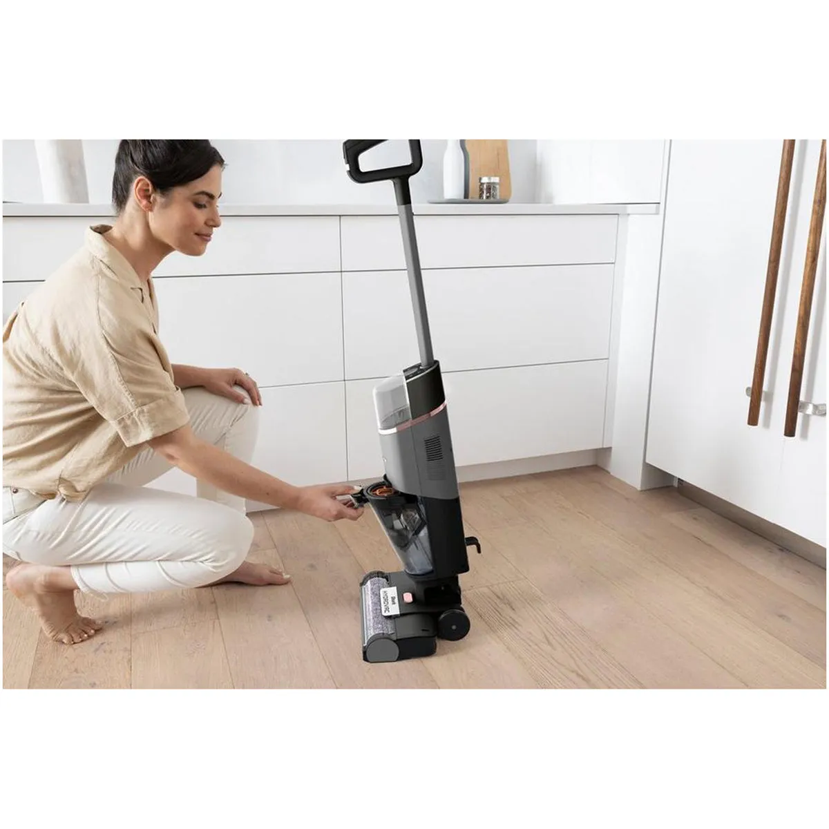 Shark WD210UK HydroVac Cordless Hard Floor Cleaner Charcoal Grey