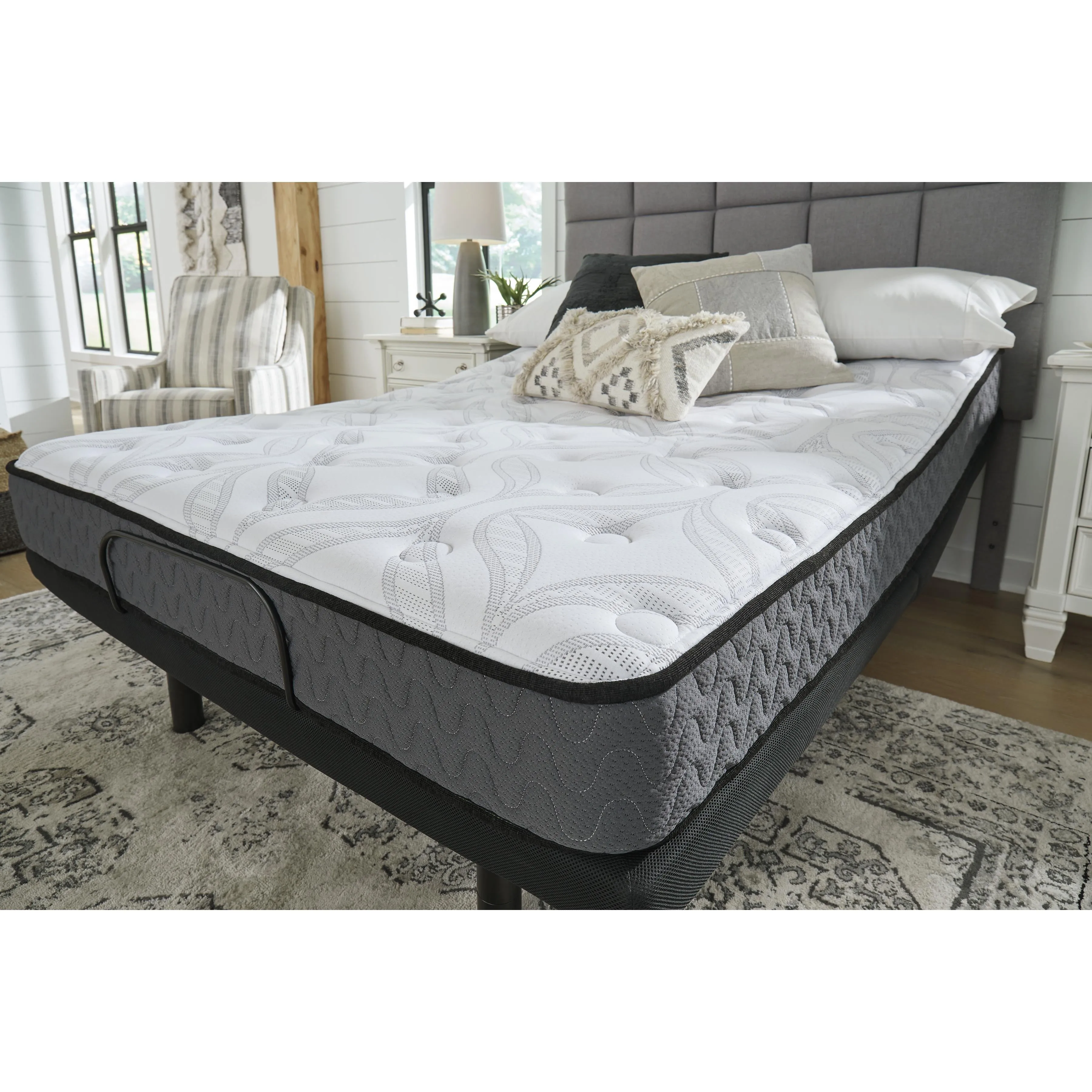 Sierra Sleep 8 Inch Bonnell Hybrid M58751 California King Mattress